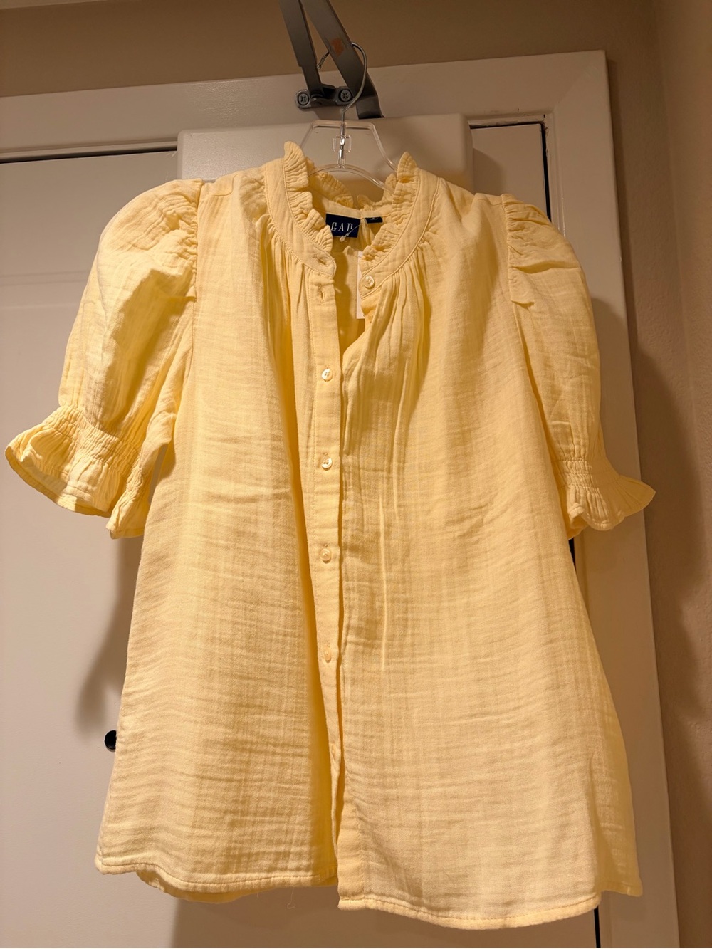 NEW w/ TAGS GAP Pale Yellow Button-Front Ruffled Peasant Blouse Light Gauze